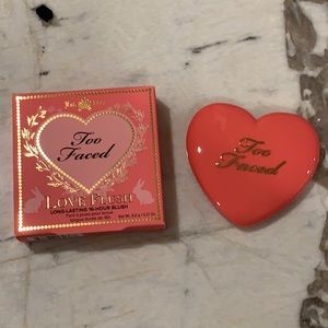 Too faced blush